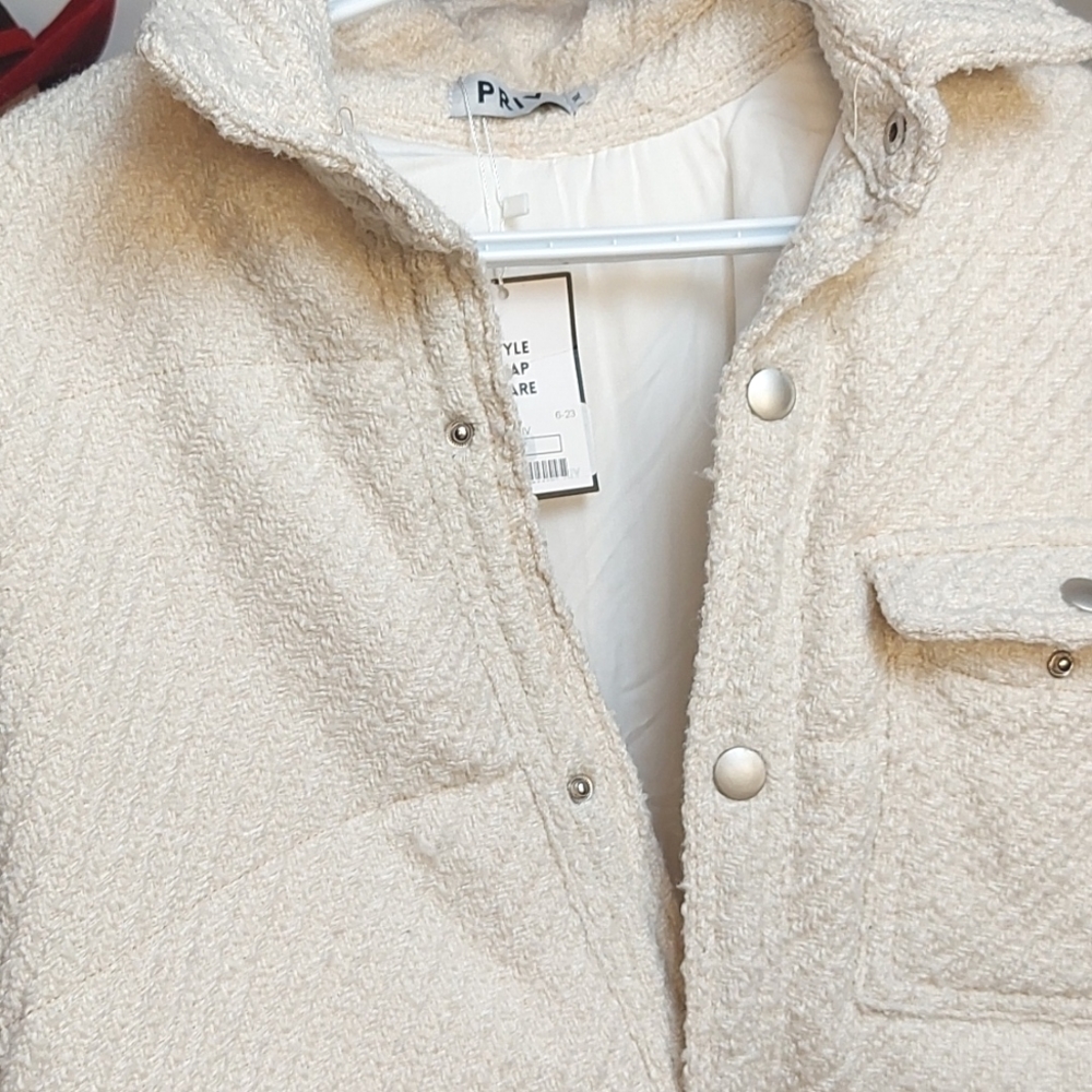 PRIV SHAKET NWT!